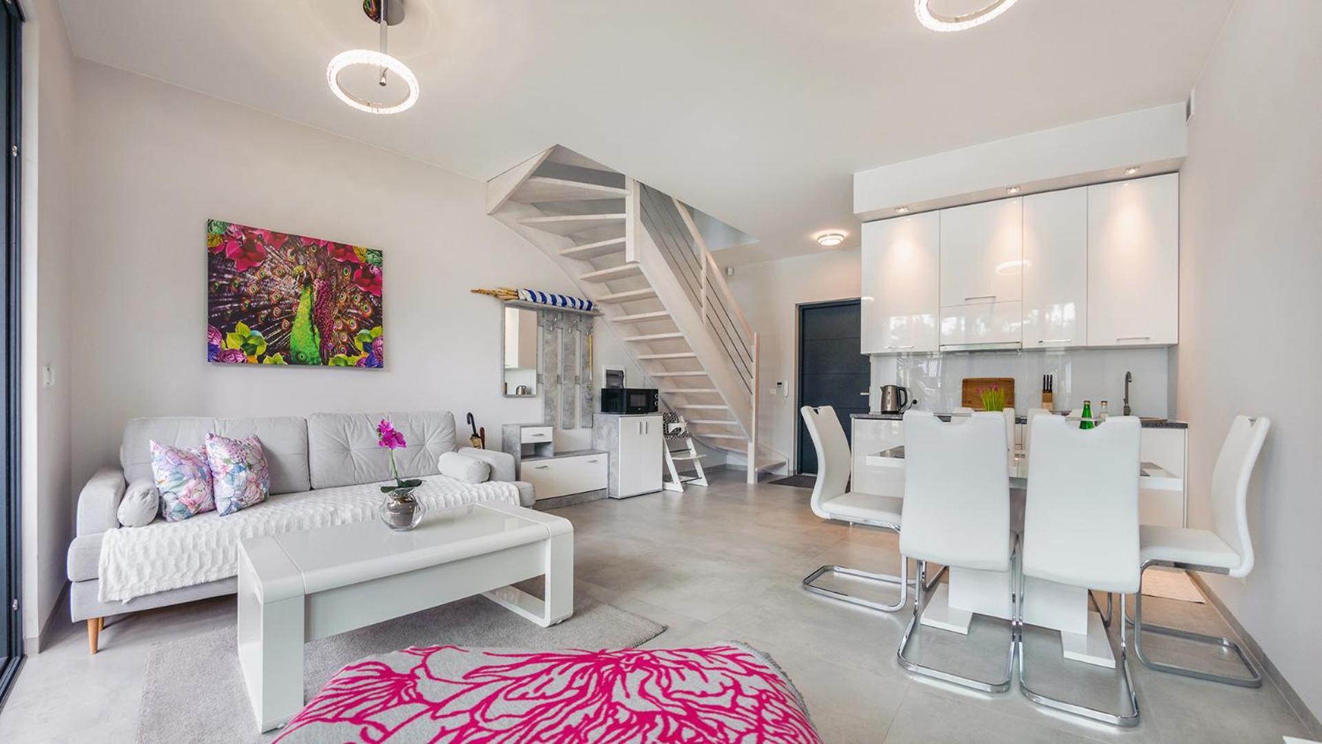 Prestige House Apartament - 2 Sypialnie Z Ogrodkiem I Basenem بوبيروفو المظهر الخارجي الصورة